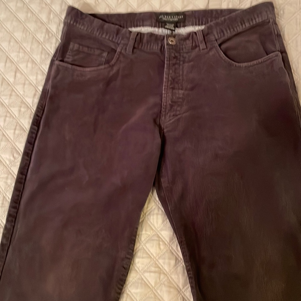Men’s corduroy jeans, dk. grey. 3 front, 2 rear pockets. 34/30. Zipper & button